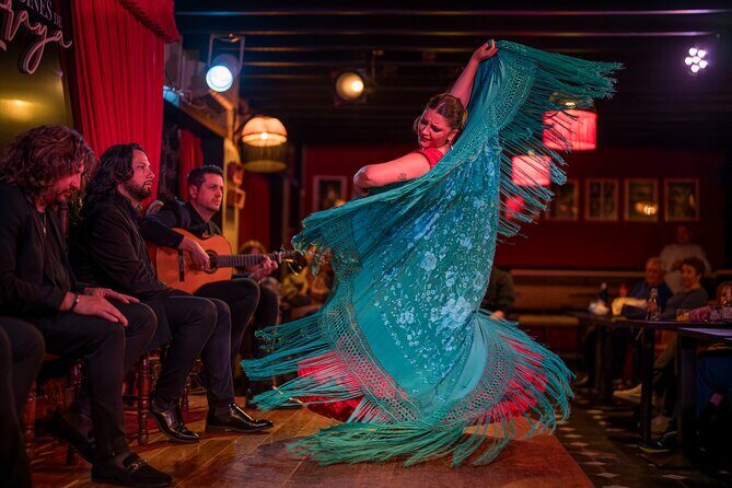 Flamenco Show Ticket at tablao Jardines de Zoraya Granada - The Experience: What to Expect from the Flamenco Show