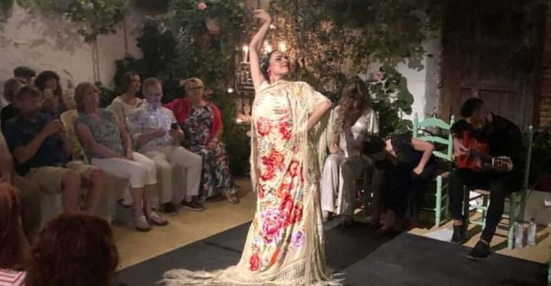 Flamenco Tablao La Puerta Ancha With Tapas - Booking and Cancellation Policy