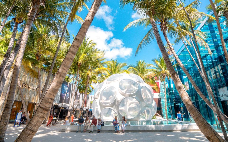 Flamingo Bus Miami Tour Miami Beach Wynwood Design District - Booking and Payment