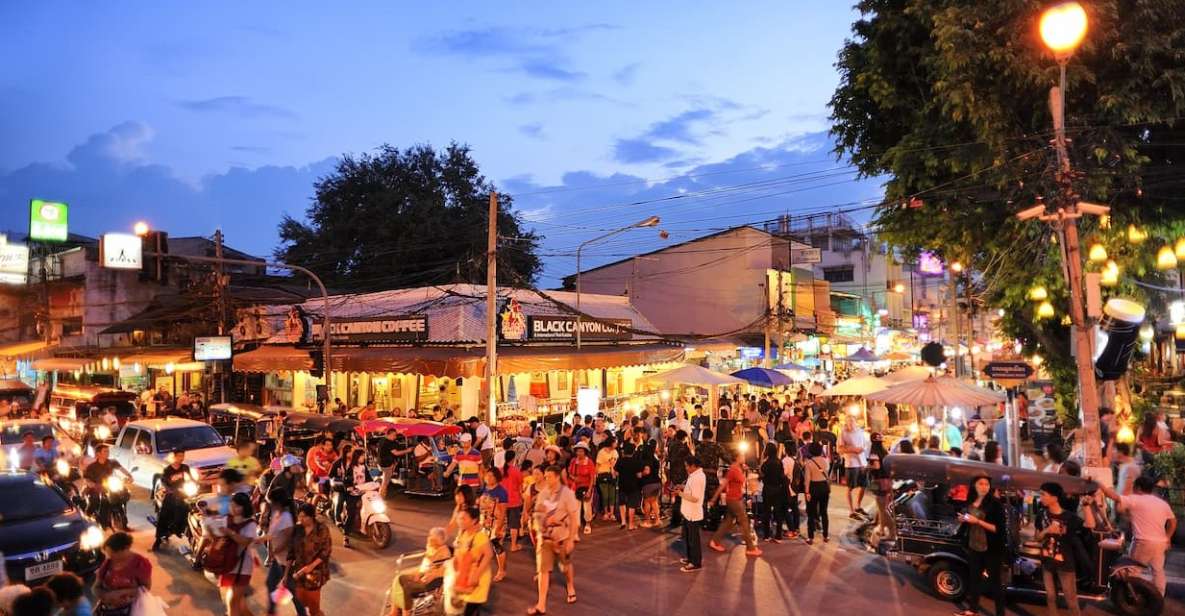 Flavors of Chiang Mai: Street Food Adventure - Wua Lai Walking Street Wonders