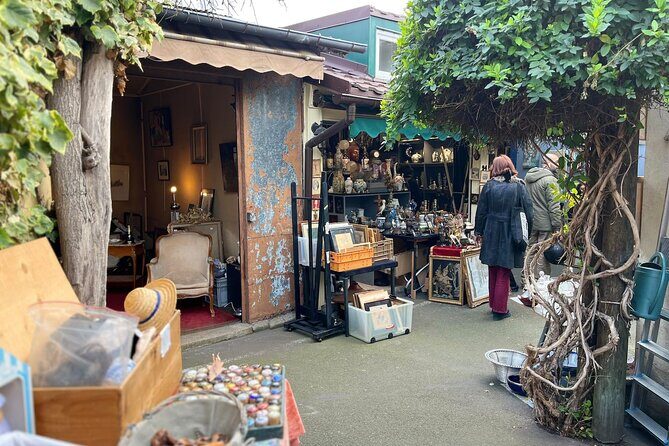 Flea Market Secrets near Montmartre: A Paris Hunt for Treasures - The Practicalities: What You Need to Know