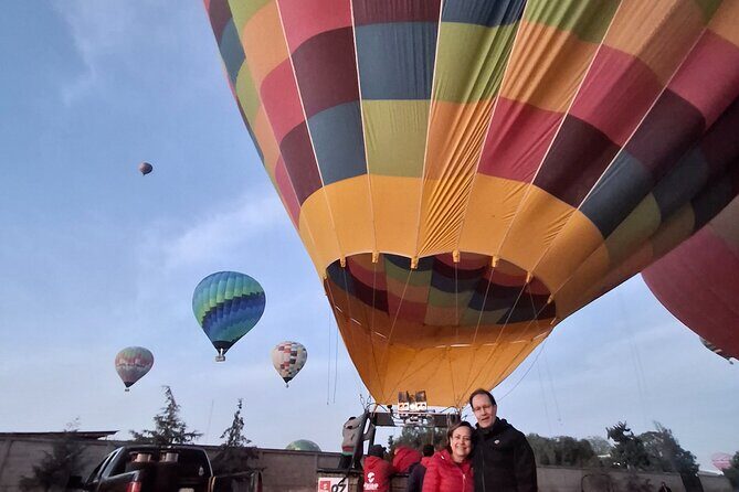 Flight in Globe, visit archaeological area, breakfast and transport - The Sum Up