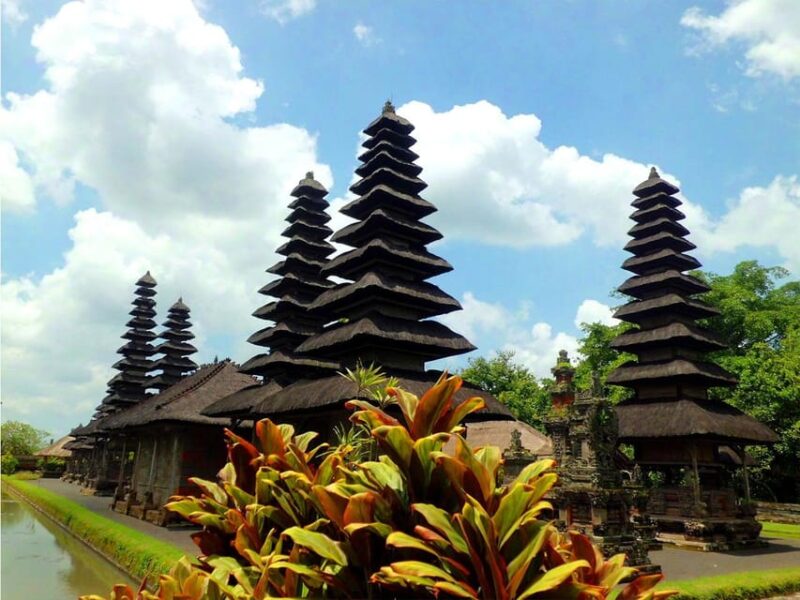 Floating Breakfast : Lovely Sunset at Tanah Lot/Private Tour - Inclusions and Transportation