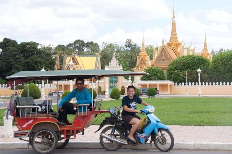 Floating Village at Tonle Sap Lake & Siem Reap Tuk-Tuk Tour - Key Points