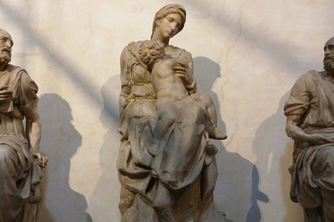 Florence: 1.5 hour Medici Chapels monolingual small-group guided tour - The Art and Architecture That Make It Special