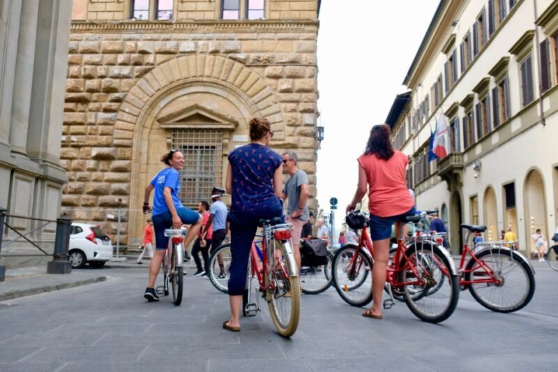 Florence at Night Bike Tour With Wine and Aperitivo Picnic - Customer Reviews