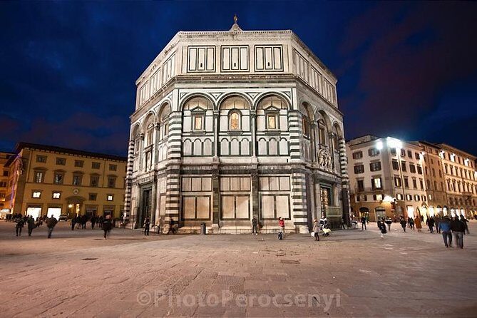 Florence by Night Photo Tour with a Professional Photographer - The Atmosphere and Overall Experience