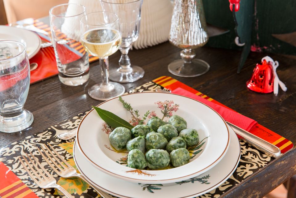 Florence: Dining Experience at a Locals Home - Language Options Available