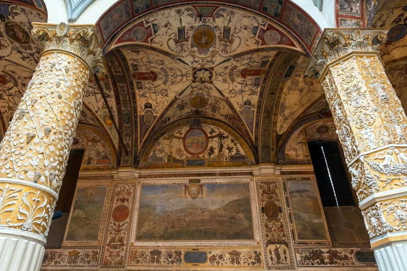 Florence - Highligths Walking Tour - Piazza della Signoria and the Palazzo Vecchio