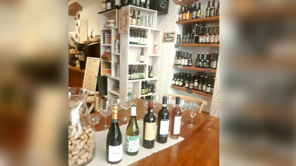 Florence: Natural Wine and Artisanal Cheese Tasting - Artisanal Cheese Pairings