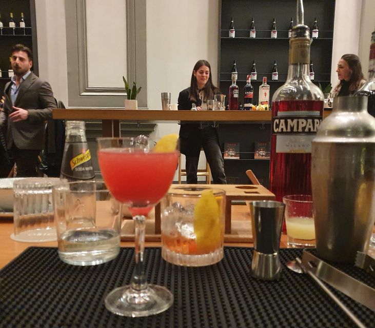 Florence: Negroni Cocktail Making Class With Aperitivo - Discover Secrets of Perfect Cocktails