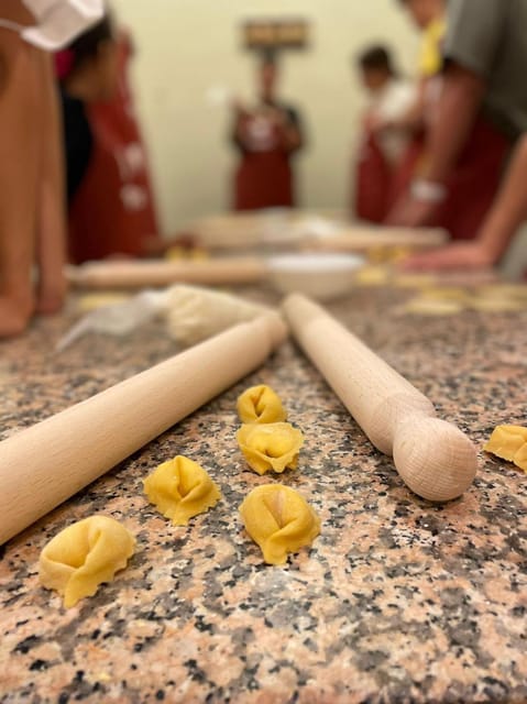 Florence: Pasta Class With Wine, Limoncello and Dessert - Booking and Meeting Details