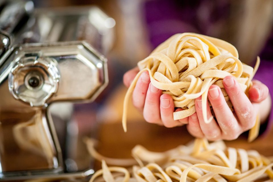 Florence: Pasta Cooking Class With Unlimited Wine - Booking Information