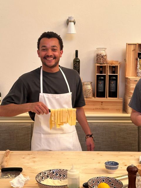 Florence: Pasta Cooking Class With Unlimited Wine - Location and Accessibility