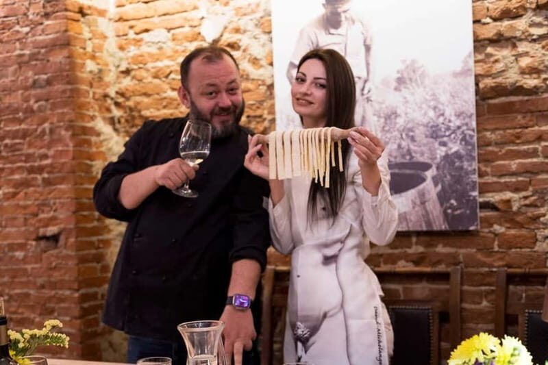 Florence: Pasta Cooking Class with Wine Tasting near Duomo - Key Points  