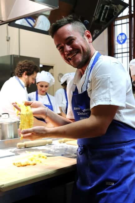 Florence: Pasta Making Class with Wine or Soft Drinks - Key Points