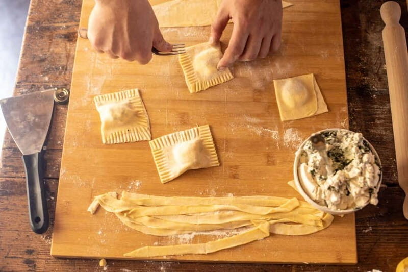 Florence: Pasta & Tiramisu Class with Unlimited Wine - A Deeper Look at the Florence Pasta & Tiramisu Class