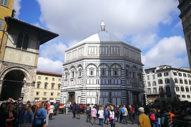 Florence Piazza Duomo Walking Tour and Duomo Admission Ticket - Traveler Feedback and Experiences
