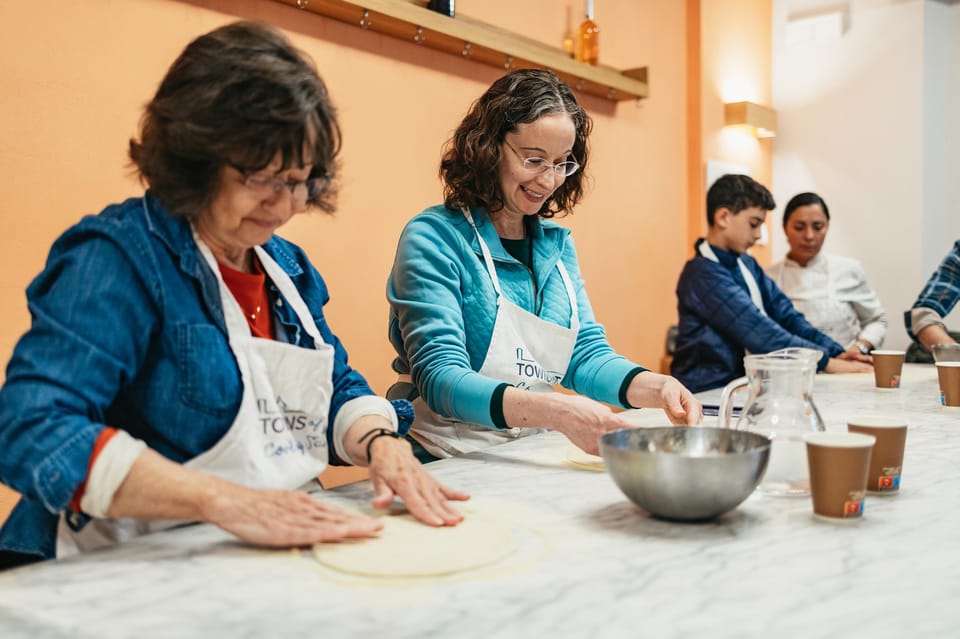 Florence: Pizza and Gelato Preparation Class - Mastering the Art of Gelato