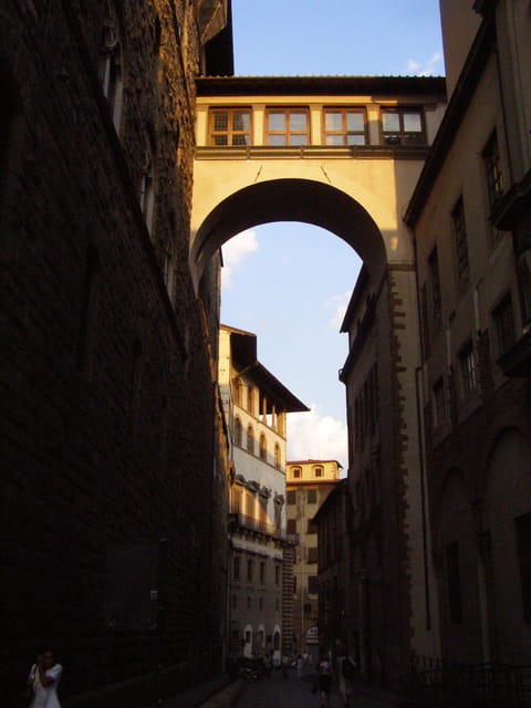 Florence: Vasari Corridor and Uffizi Gallery Exclusive Tour - Practical Tips for Travelers