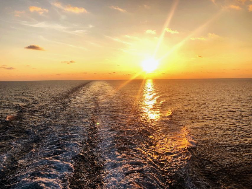 Florida: Emerald Coast Sunset & Dolphin Cruise With Guide - Area Overview