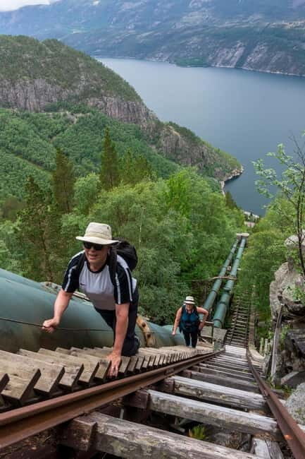 Flørli 4444: RIB & Hike - The Details That Matter