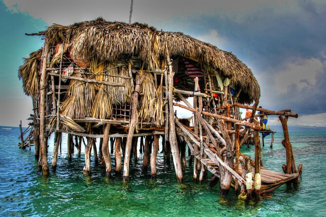 Floyds Pelican Bar in Caribbean Sea - About Floyds Pelican Bar