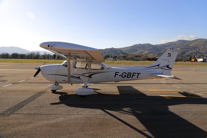 Fly above Lyon in a private plane - FAQ  