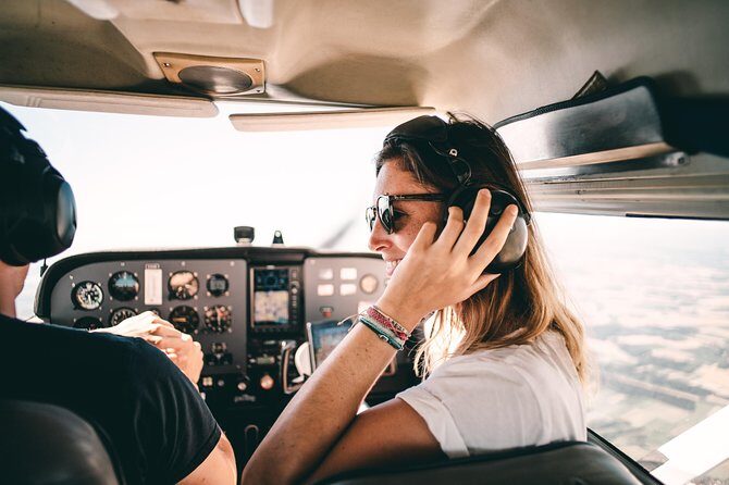 Fly around Paris with a local pilot - FAQs