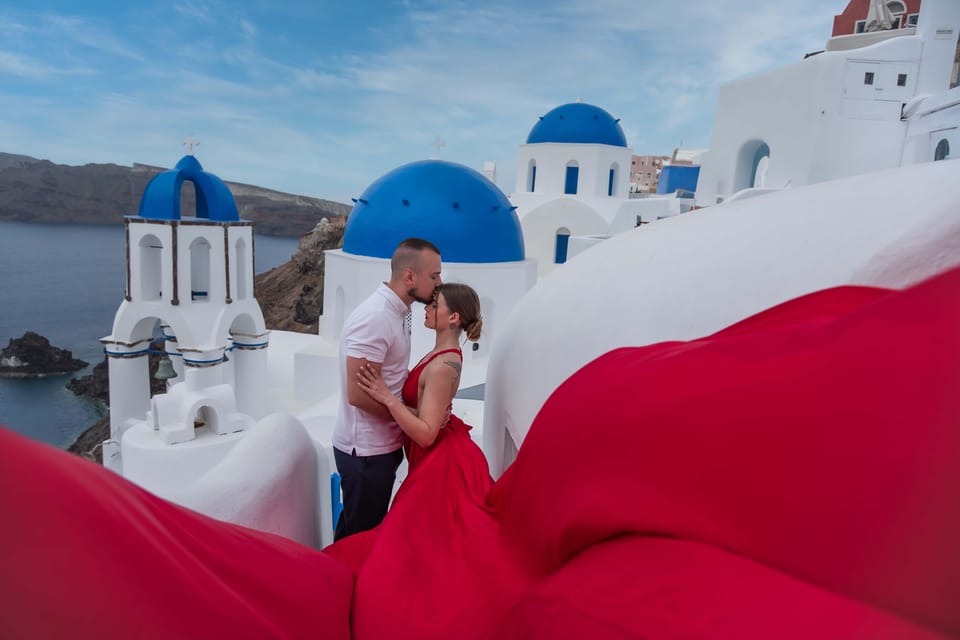 Flying Dress Photography in Oia, Santorini - Key Points