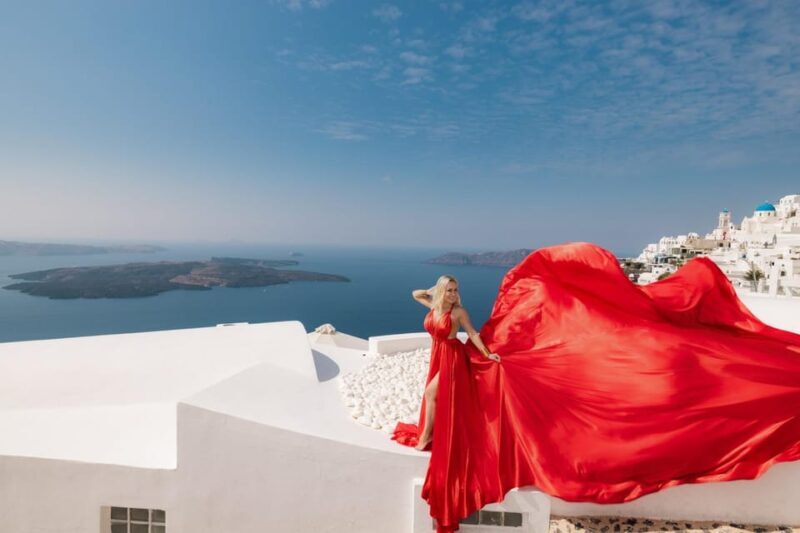 Flying dress Photoshoot in Santorini with Hotel Pickup - Who Should Book This?
