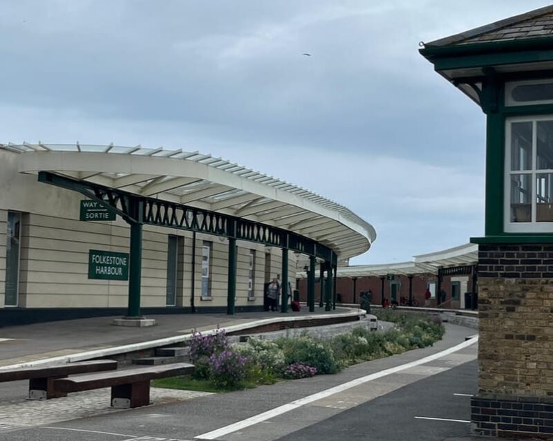 Folkestone: Private 2hr Walking Tour with a Blue Badge Guide - What Makes This Tour Special?