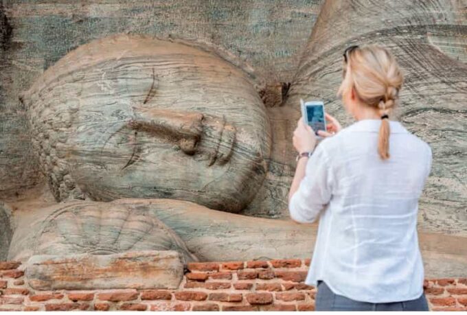 Fom Dambulla: Sigiriya Rock & Ancient City of Polonnaruwa - Climb Sigiriya Rock Fortress