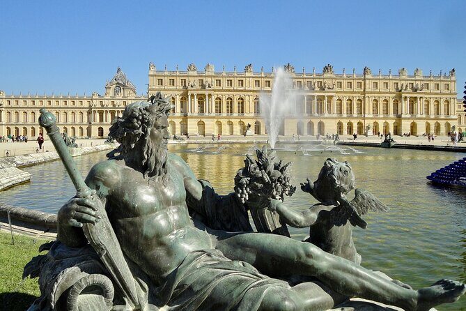 Fontainebleau, Versailles, Trianon Small group from Paris - Key Points