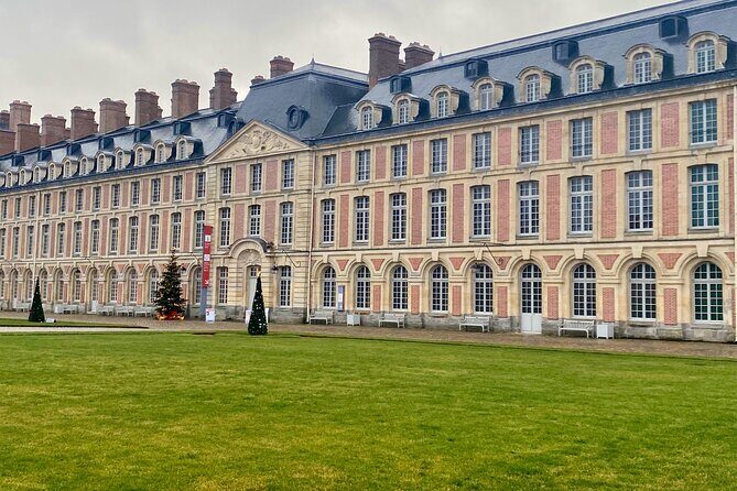 Fontainebleau, Versailles, Trianon Small group from Paris - What Makes This Tour Valuable?