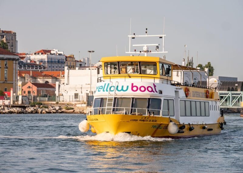 Food & Drink Private Tour in Lisbon & Cacilhas w/ Ferry Ride - Crossing the River on a Scenic Ferry Ride