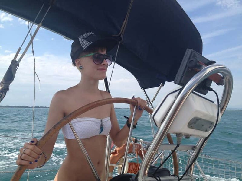 Food experience on a luxury sailing boat tour in Venice - Key Points