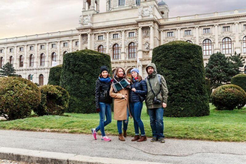 Food, Restaurants, Pubs in London Self-Guided Tour Booklet - Practical Details & Tips for Travelers
