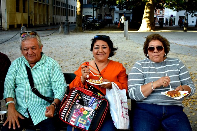 Food Tasting & Historical Walk - Historical Landmarks Explored