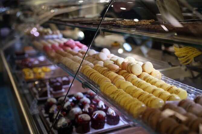 Food Tour of Montmartre Best Pastries Chocolates and Desserts - Key Points