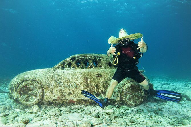 For certified Divers Experience the Under Water Museum and the Manchones Reef - Key Points