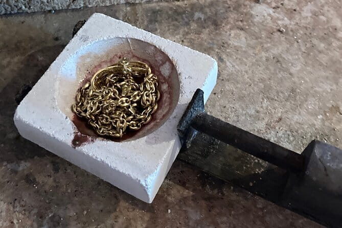 Forge your own wedding rings or friendship rings in Tuscany - An Authentic Goldsmithing Adventure in Tuscany