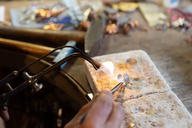 Forge your own wedding rings or friendship rings in Tuscany - Meeting Point and Practical Details