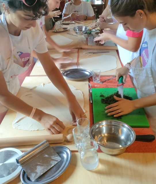 Forlì: Farm Cooking Class and Slow Food Market Tour - Visiting the Slow Food Market