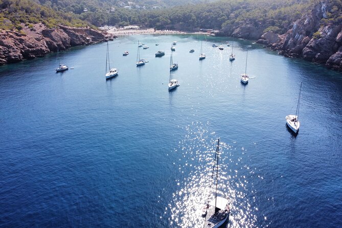 Formentera Yacht Experience  - Ibiza - Experienced Captain and Crew