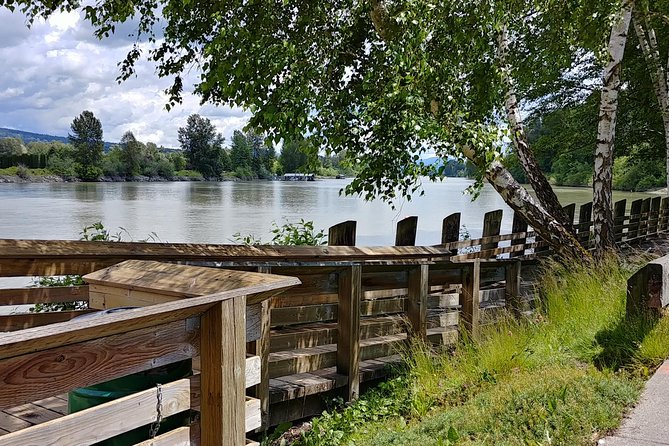 Fort Langley & Vineyard Explorer Private Tour - Personalized Service From the Guide