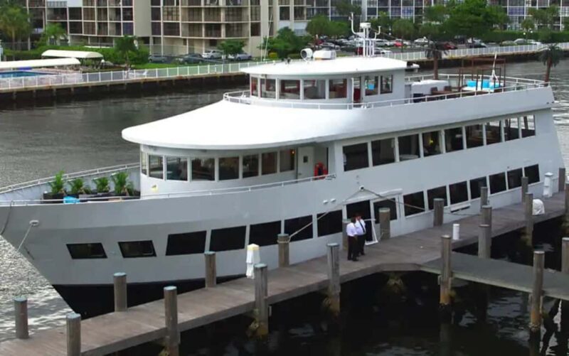 Fort Lauderdale: Musette Yacht New Year's Eve Party Cruise - The Practicalities