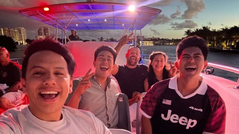 Fort Lauderdale: Nighttime Venice of America Tour - Key Points