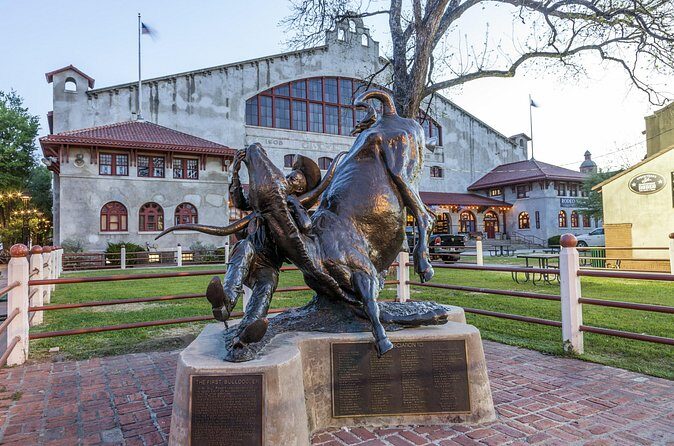 Fort Worth Art Walk and Cultural District Capers Hunt - The Sum Up