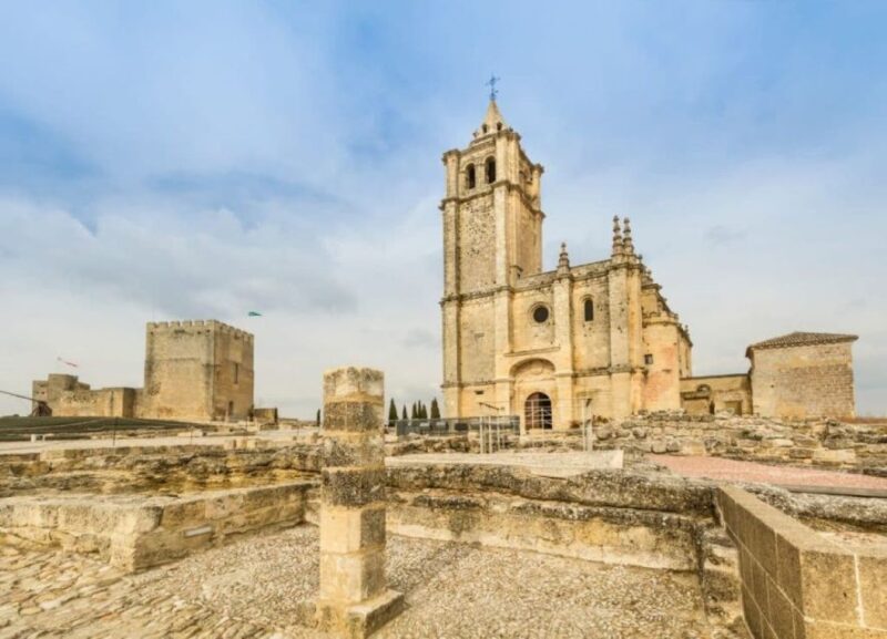 Fortaleza De La Mota Entrance Ticket With Audio Guide - Key Points